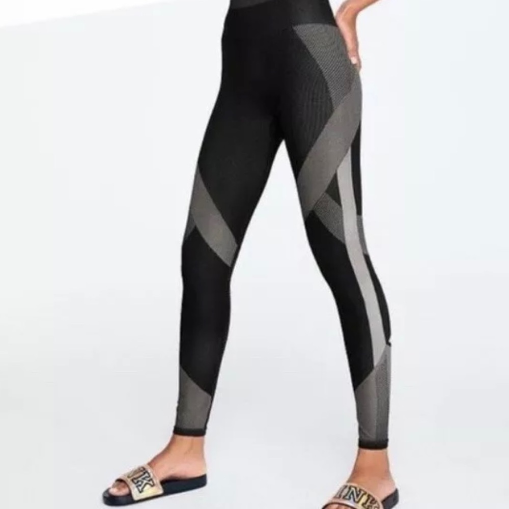 Victoria Secret PINK Cool & Comfy Leggings Small